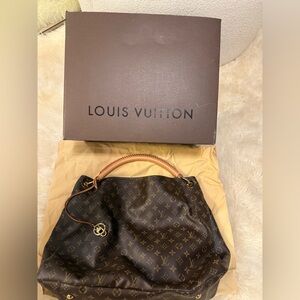 BRAND NEW IN BOX Louis Vuitton Brown Monogram Women's Bag…
